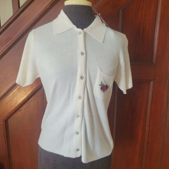 Vintage Bizzit Collection Knit Top W/ Floral Embroidery Pocket Short Sleeve M Nw - Picture 2 of 6